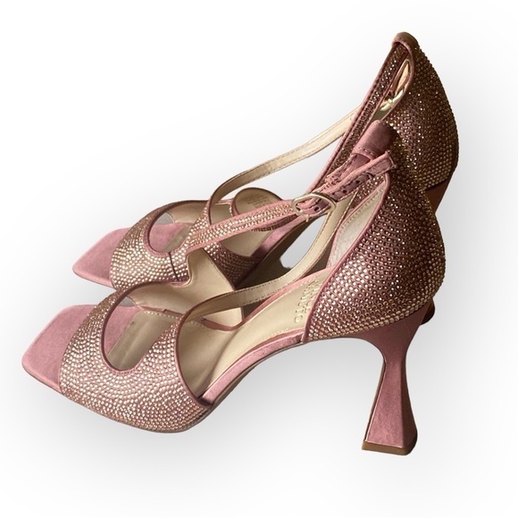 VINCE CAMUTO NWOT Sparkling Rosay Amethyst Silk Wide Stiletto Heel Barbi… - Picture 3 of 8